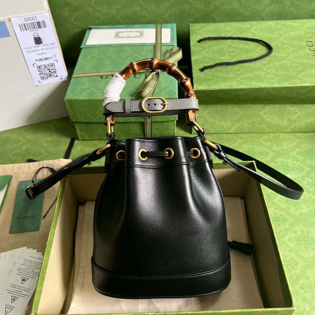 ＧＣＣＩDIANA MINI BUCKET BAG BLACK