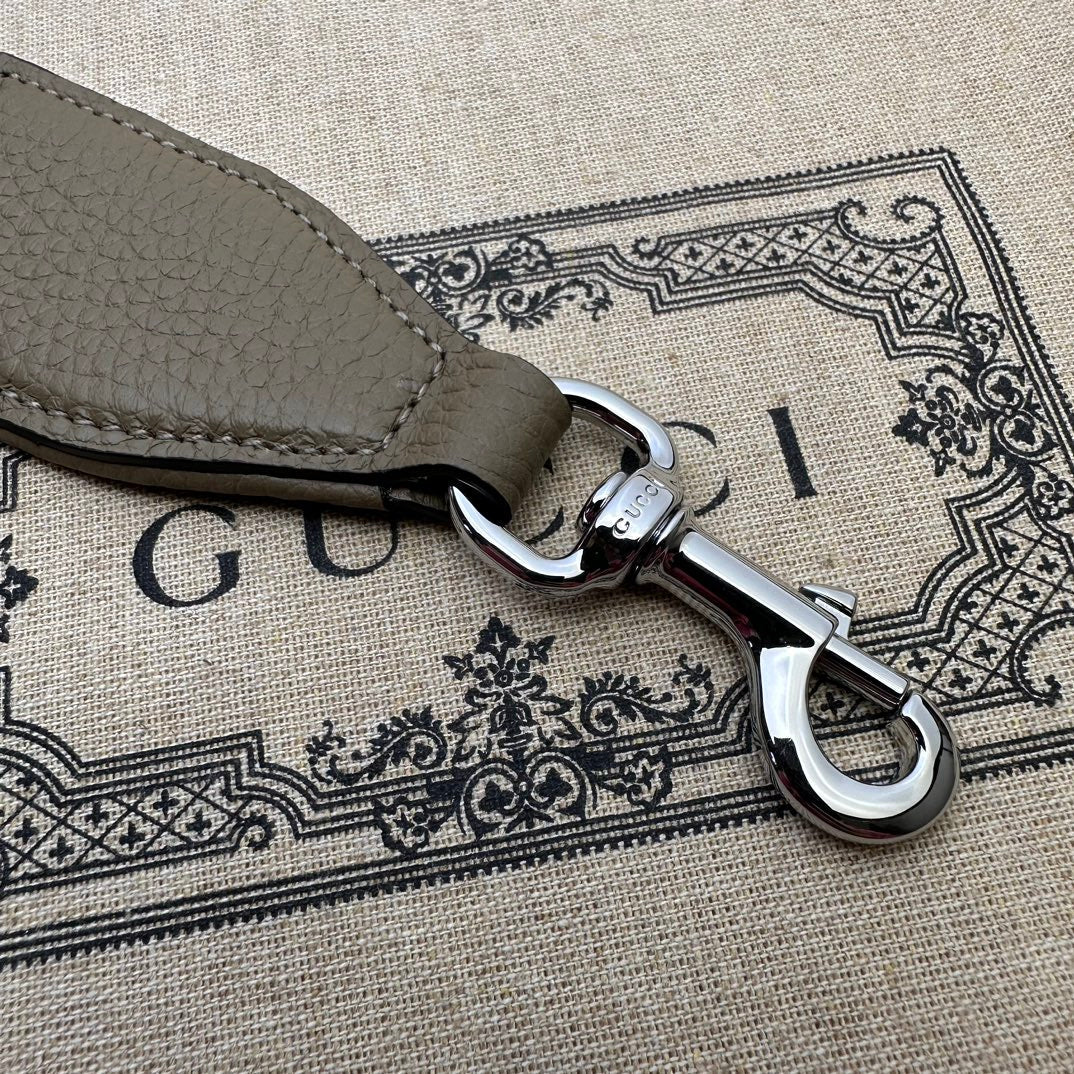 ＧＣＣＩGG JUMBO SMALL SLINGBAG BEGIE