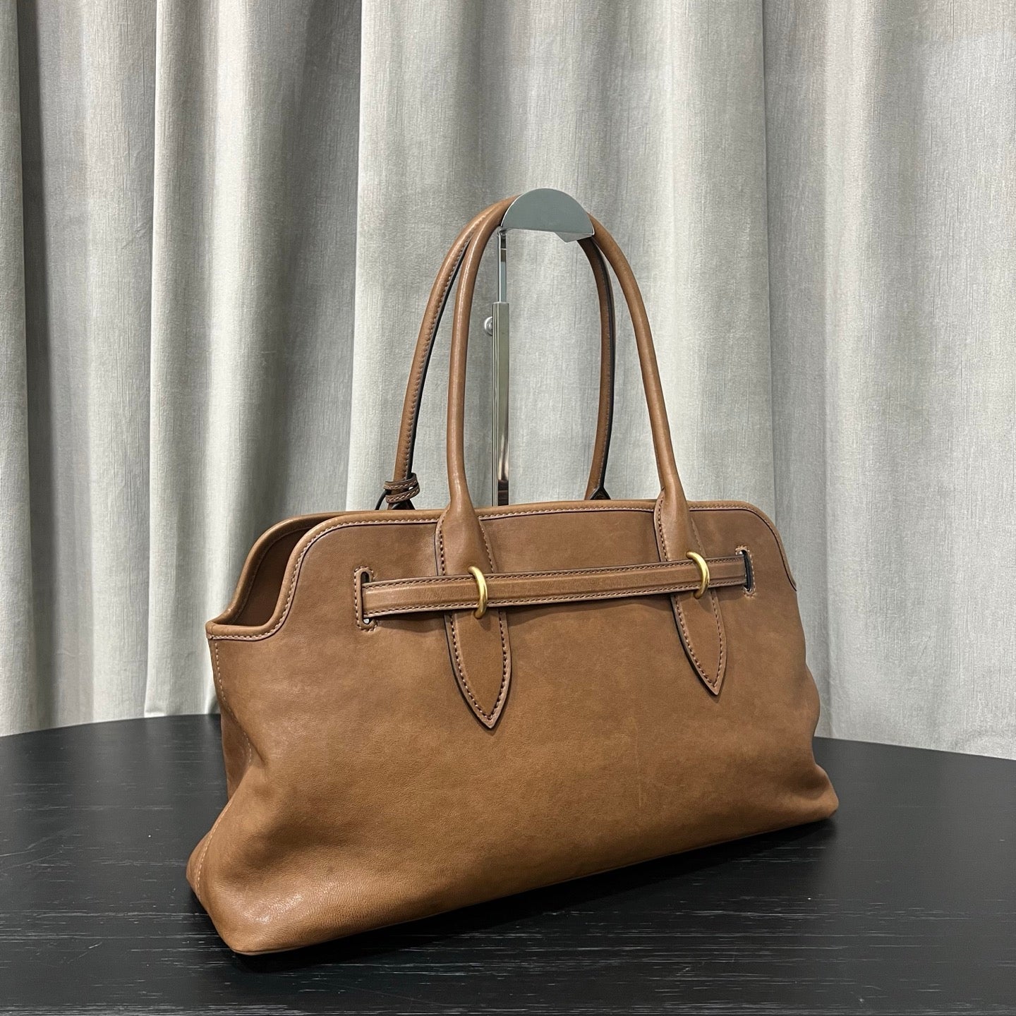 ＭＩ ＭＵ AVENTURE NAPPA LEATHER BAG OAK LARGE