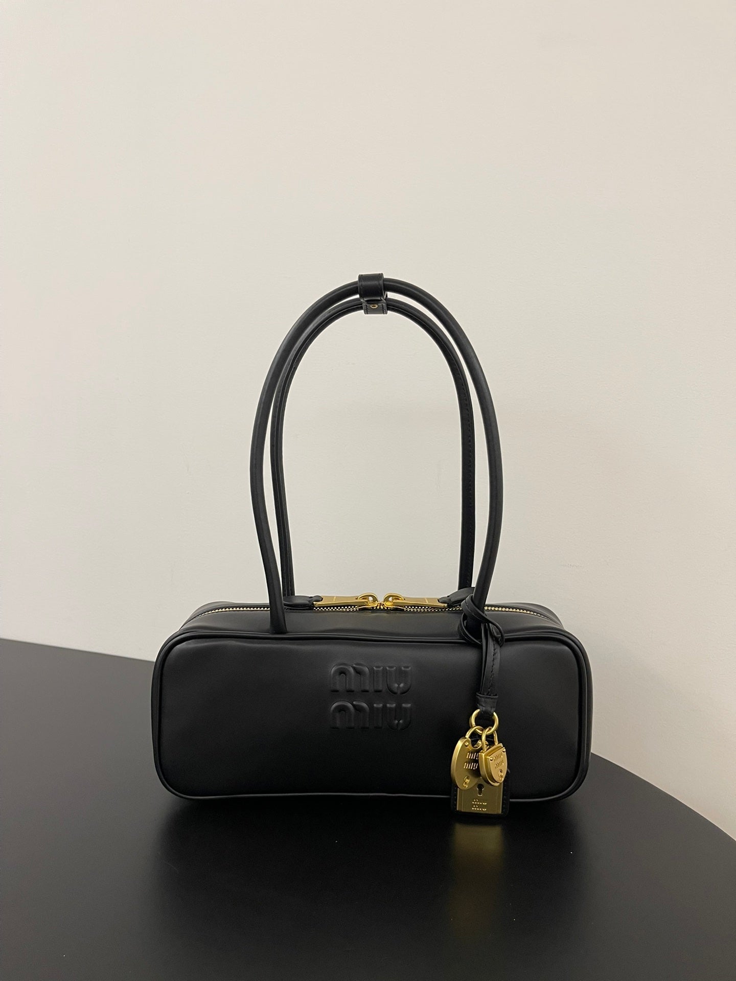 ＭＩ ＭＵ BEAU LEATHER BAG BLACK SMALL
