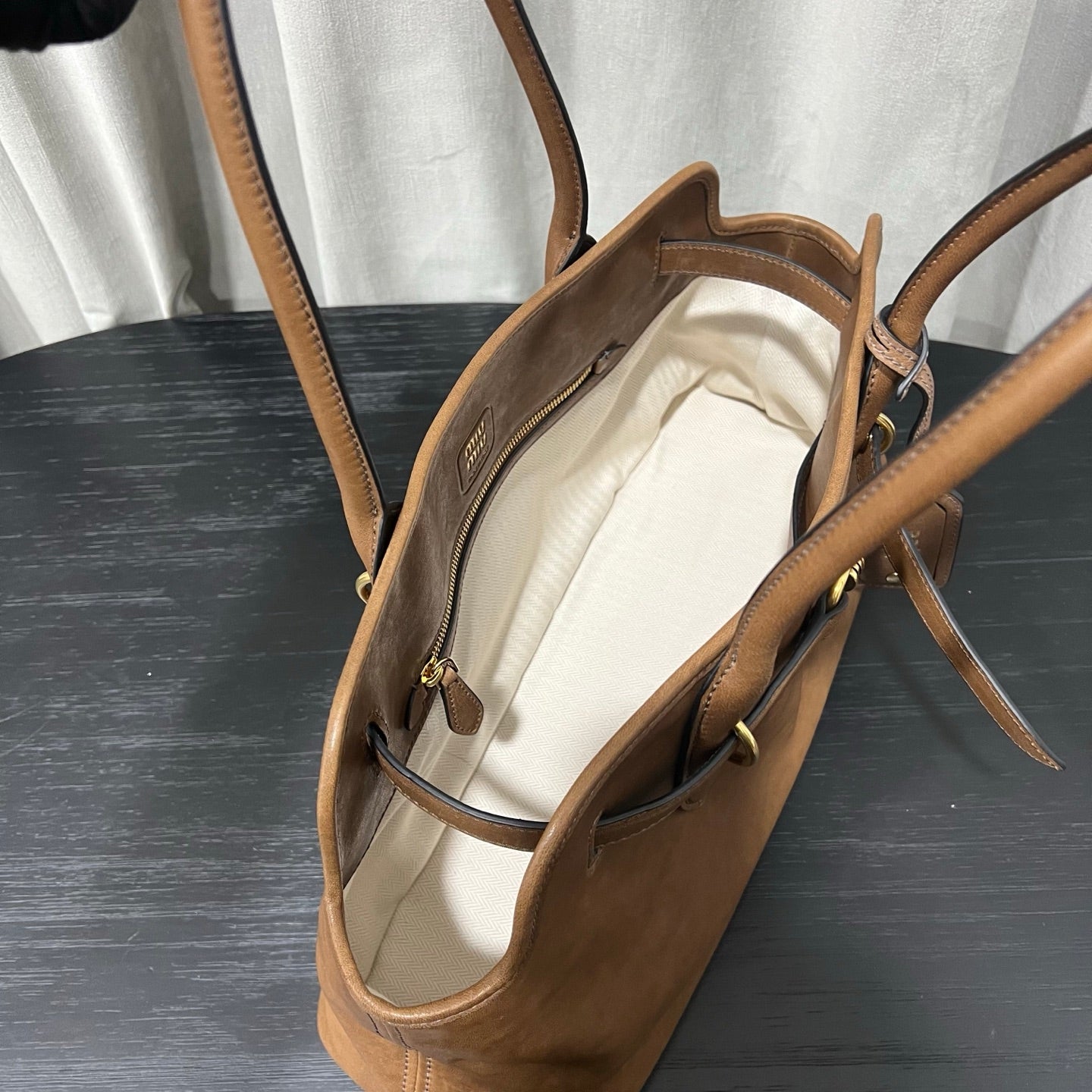 ＭＩ ＭＵ AVENTURE NAPPA LEATHER BAG OAK LARGE