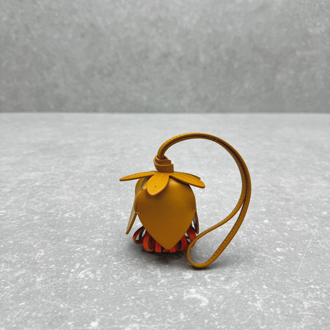 ＭＩ ＭＵ LEATHER TRICK OCHRE/RED