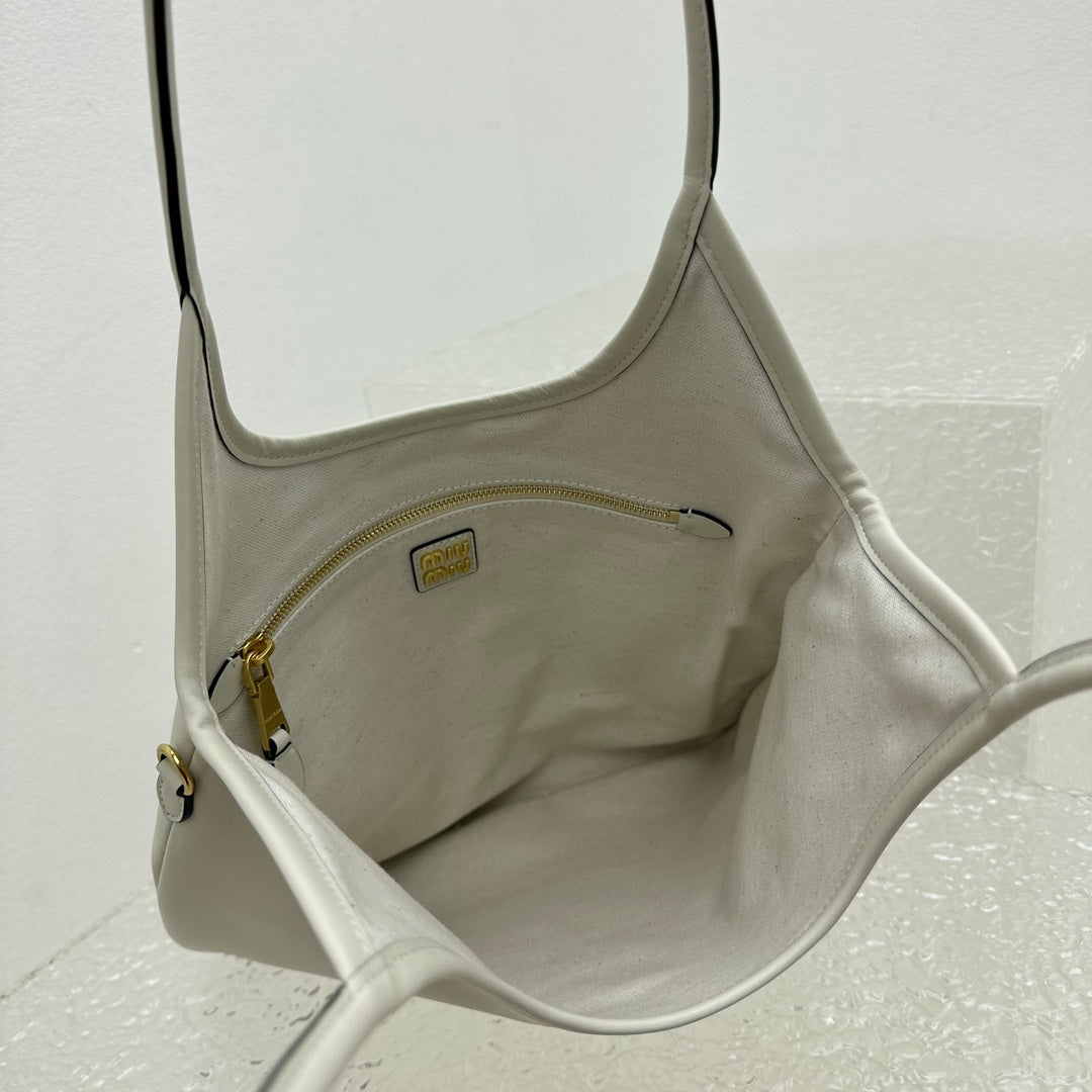 ＭＩ ＭＵ IVY LEATHER BAG CHALK WHITE