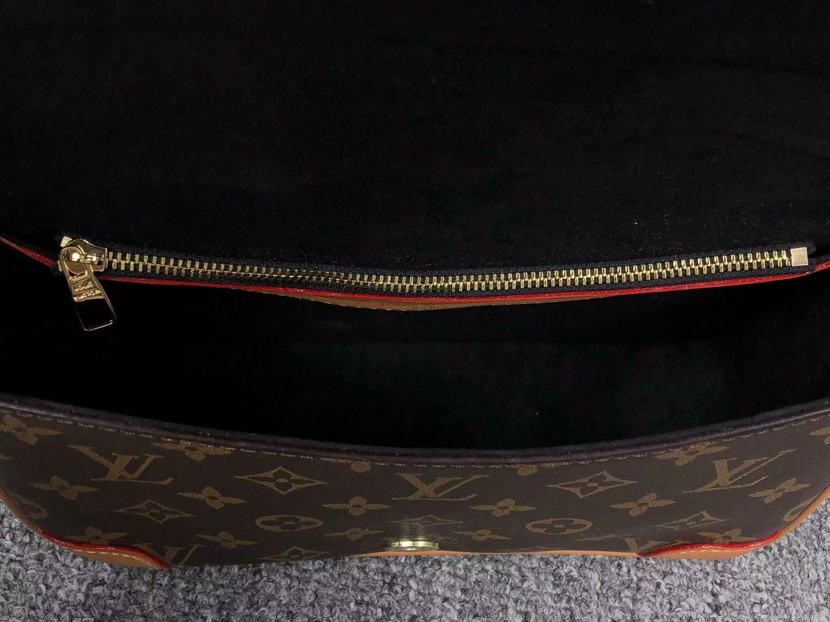 ＬＳ ＶＴＴＯＮ DIANE SATCHEL BAG BROWN