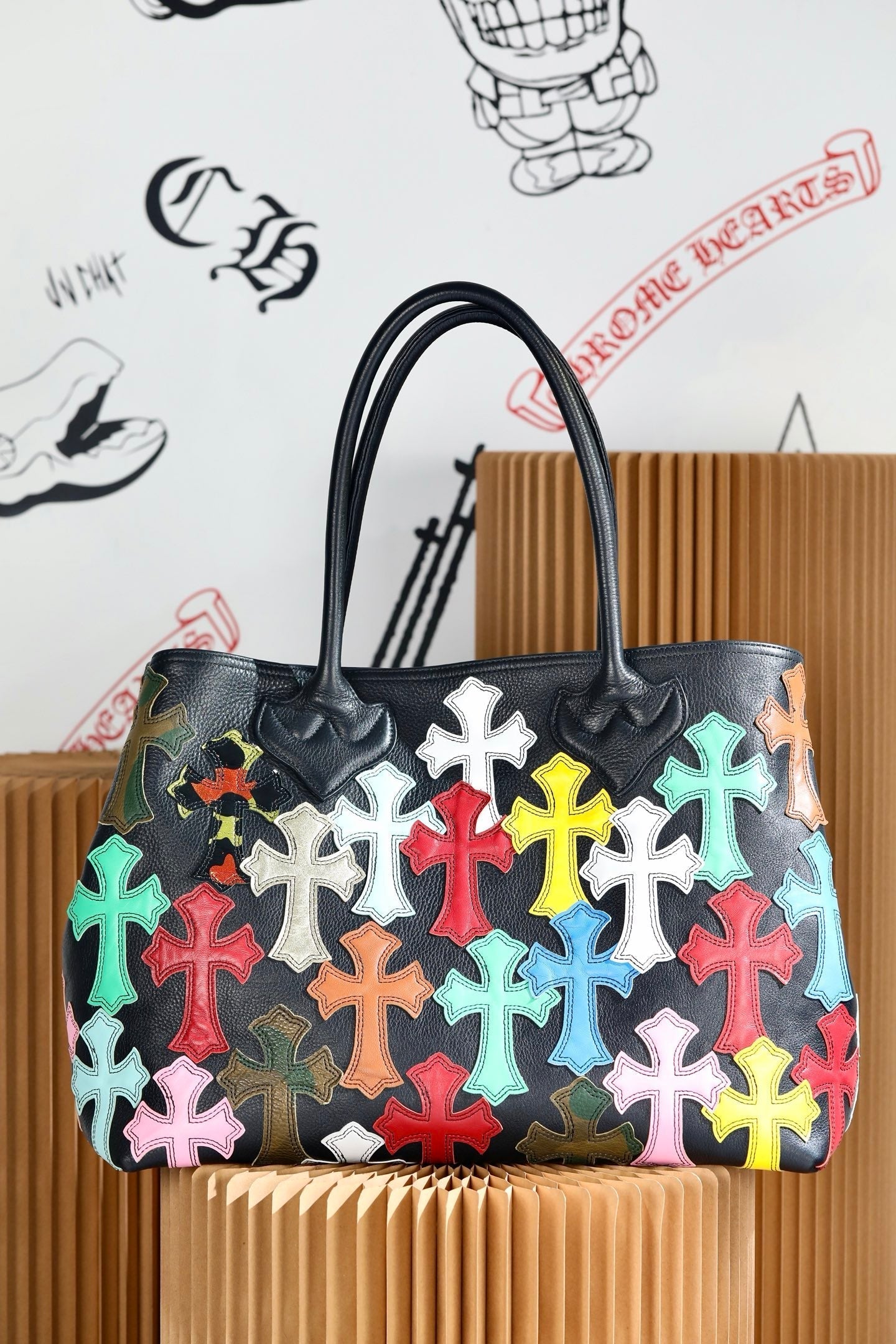 ＣＨＲＭ ＨＲＴＳ MULTICOLOR CROSS PATCH TOTE BAG BLACK