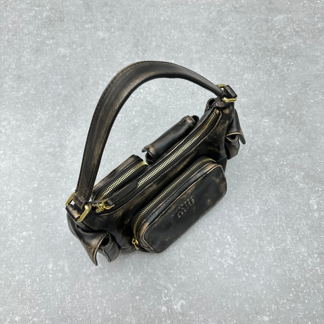 ＭＩ ＭＵ NAPPA LEATHER POCKET BAG COFFE