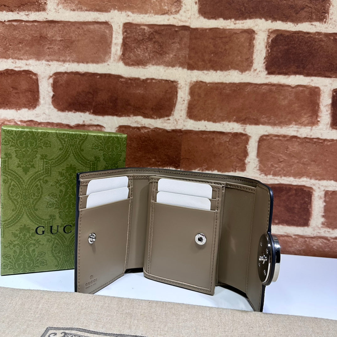 ＧＣＣＩ PETITE GG MEDIUM WALLET