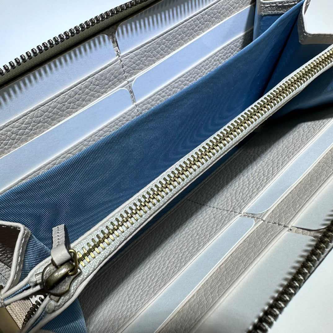 ＧＣＣＩGG INTERLOCKING LONG WALLET WHITE