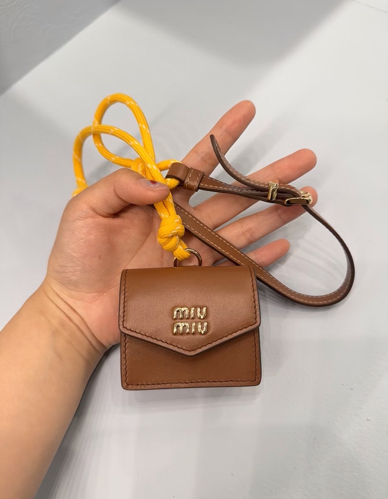 ＭＩ ＭＵ LEATHER SHOULDER WALLET ORANGE/GREEN/YELLOW