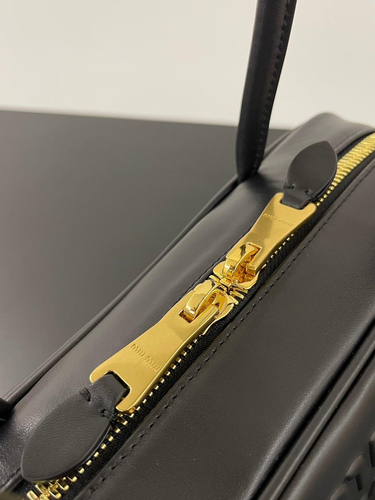 ＭＩ ＭＵ BEAU LEATHER BAG BLACK SMALL