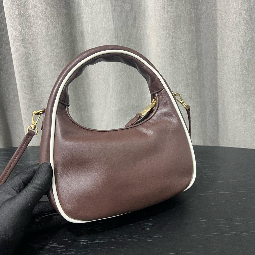 ＭＩ ＭＵ MATELASSÉ LEATHER CROSSBODY BAG BROWN