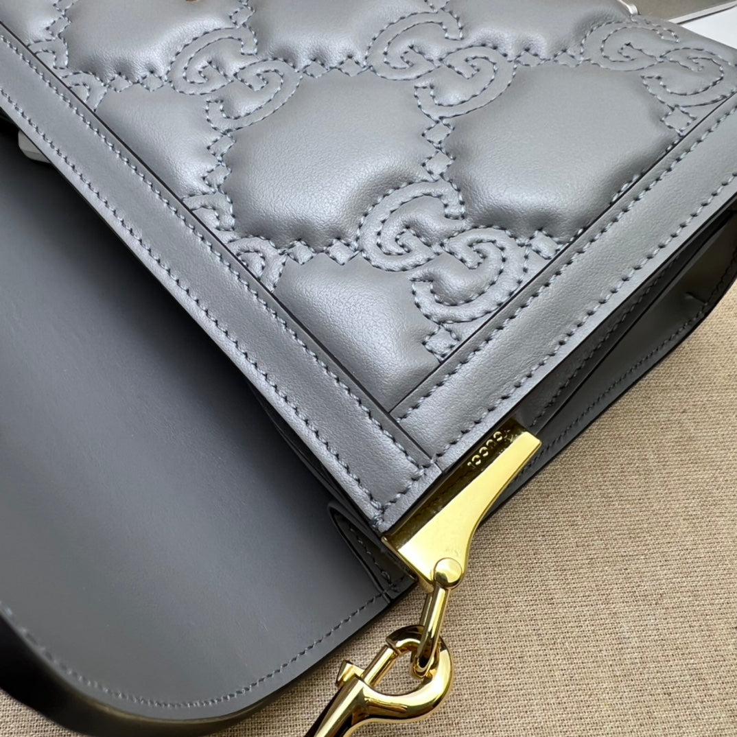 ＧＣＣＩGG MATELASSE BAG GREY