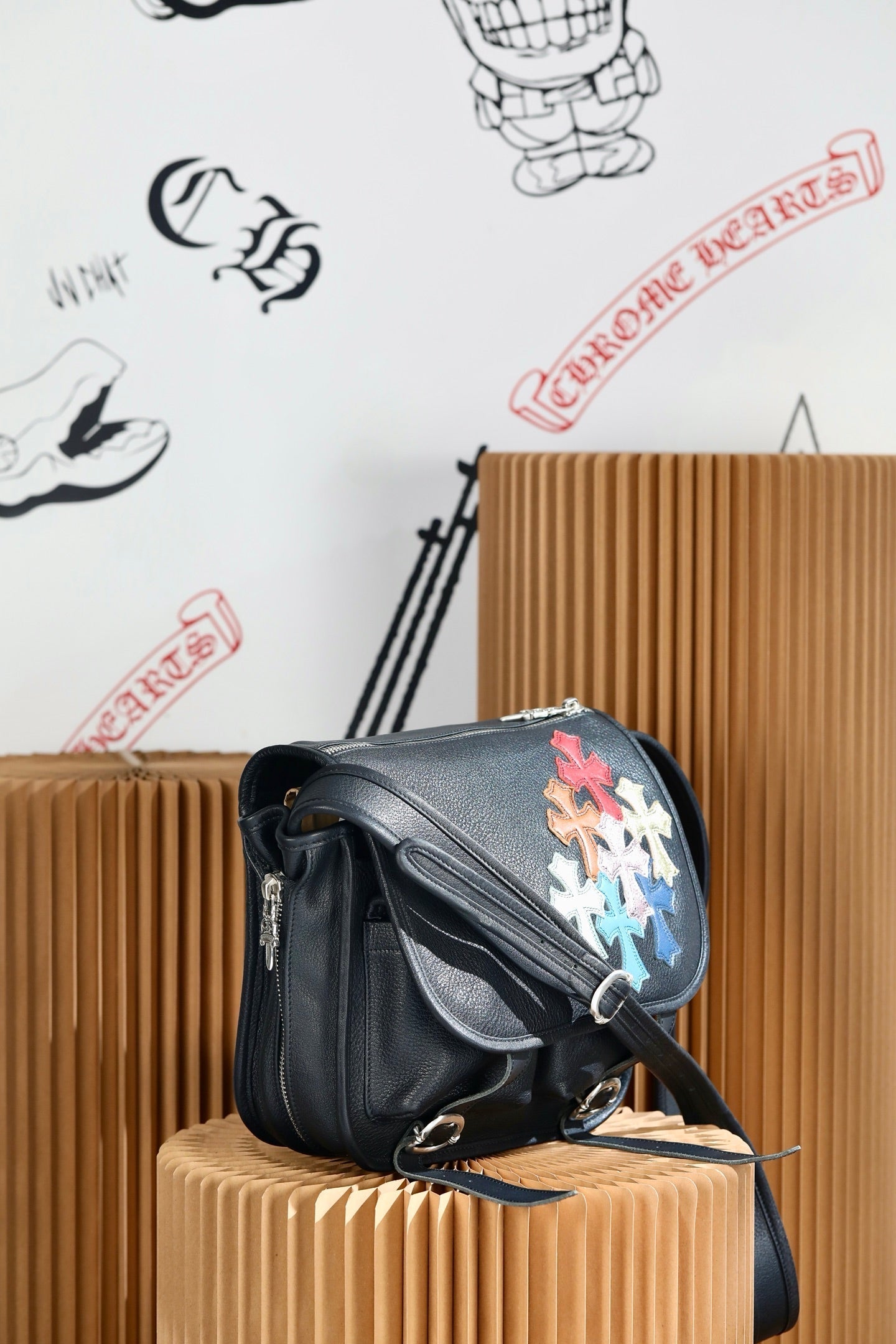 ＣＨＲＭ ＨＲＴＳ MULTICOLOR CROSS PATCH TINY SHOULDER BAG BLACK