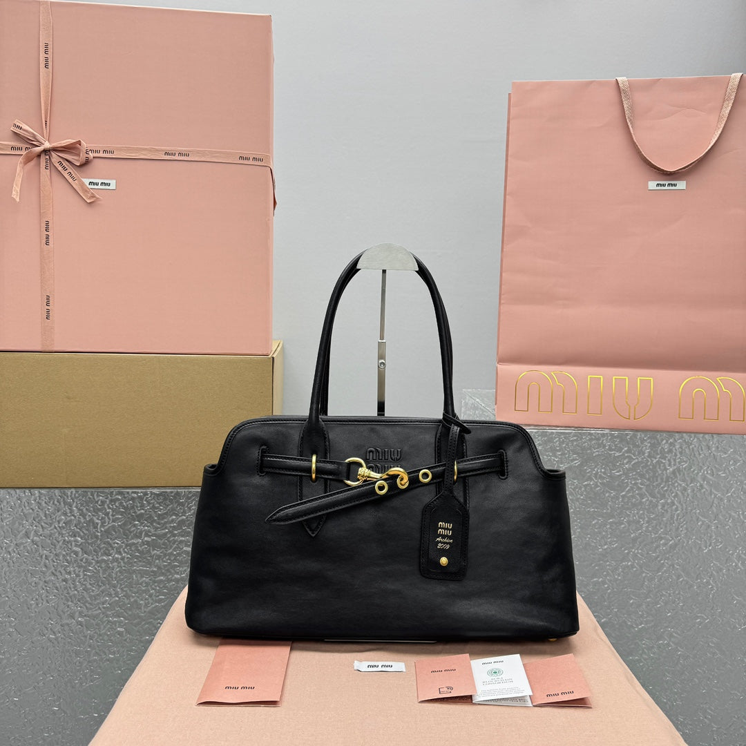 ＭＩ ＭＵ AVENTURE LEATHER TOTE BAG BLACK