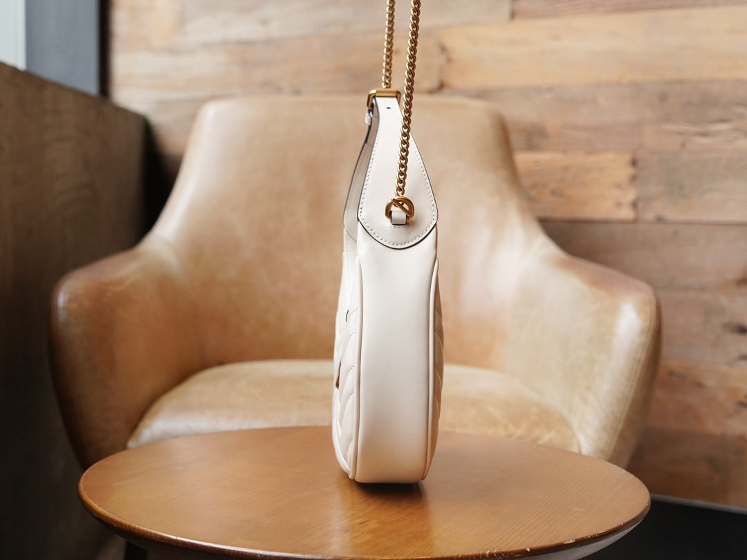 ＧＣＣＩGG MARMONT SMALL SHOULDER BAG WHITE