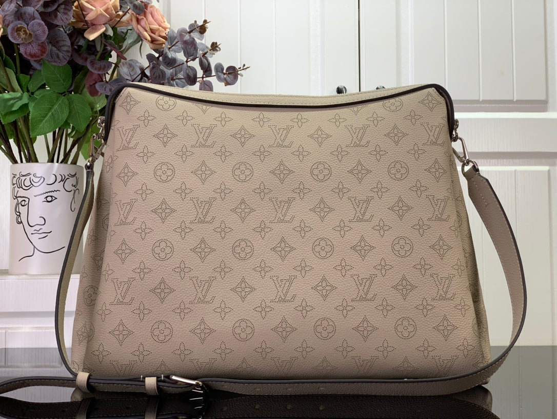 ＬＳ ＶＴＴＯＮ MAHINA HAND IT ALL MM BLACK/BEIGE/CREME