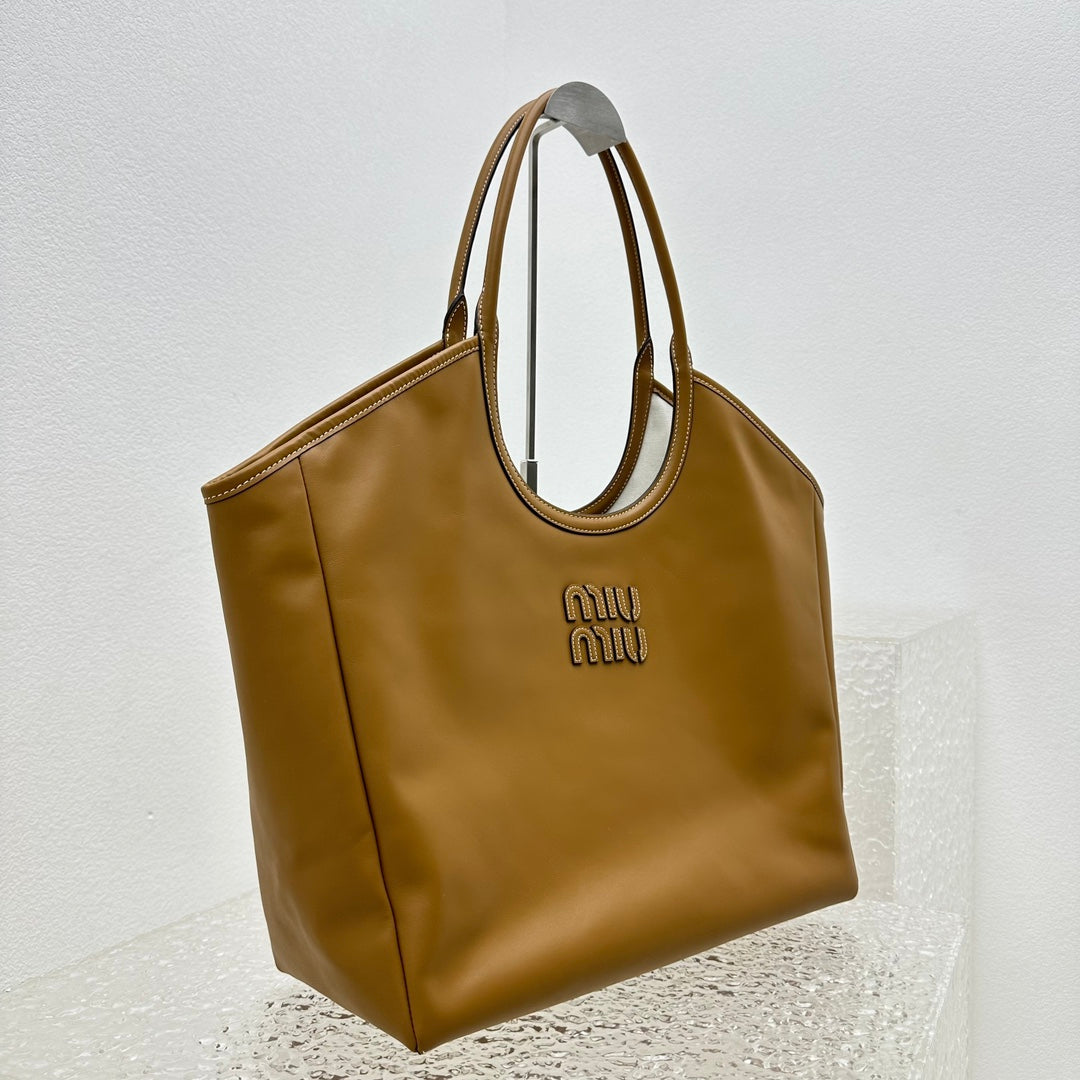 ＭＩ ＭＵ  IVY LEATHER BAG COGNAC