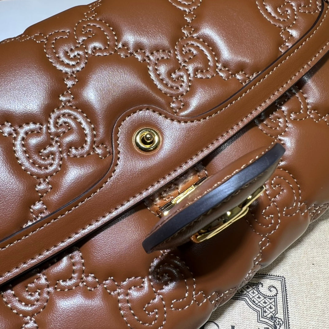 ＧＣＣＩGG MATELASSE BAG BROWN