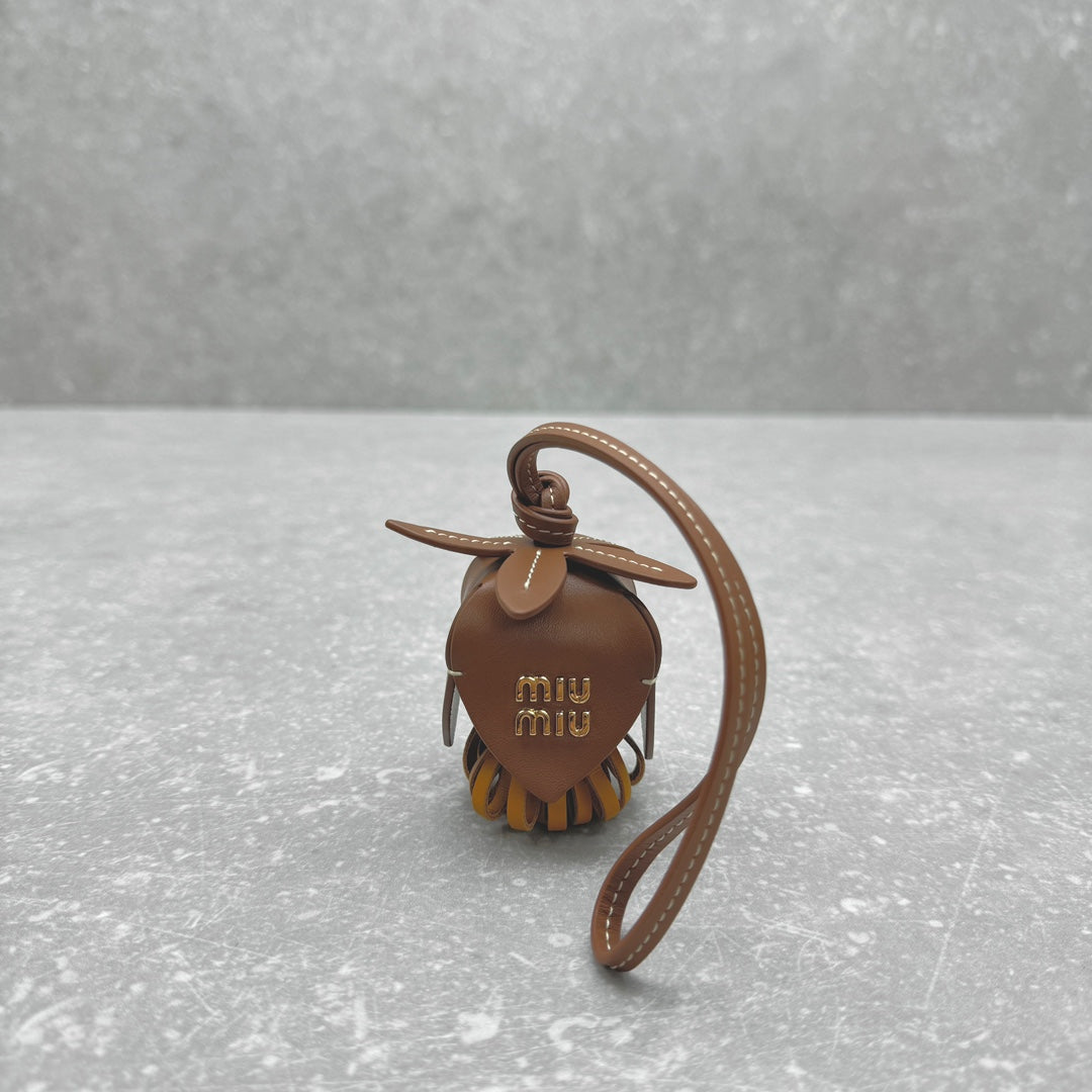 ＭＩ ＭＵ LEATHER TRICK COGNAC/OCHRE