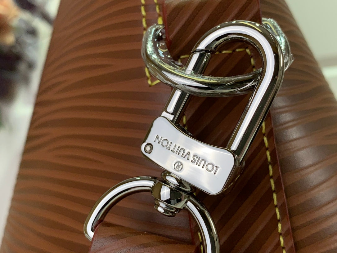 ＬＳ ＶＴＴＯＮ ALMA BROWN