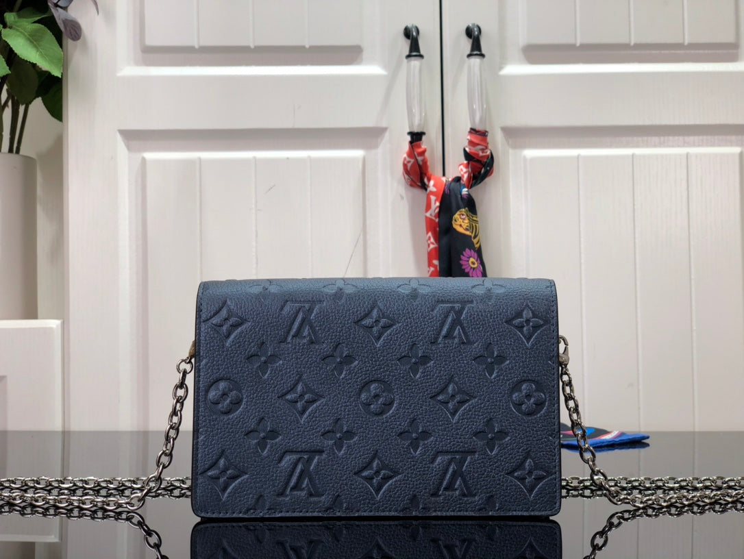 ＬＳ ＶＴＴＯＮ VAVIN CHAIN WALLET