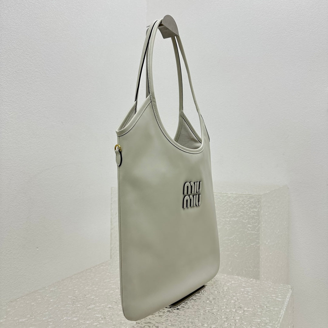ＭＩ ＭＵ IVY LEATHER BAG CHALK WHITE