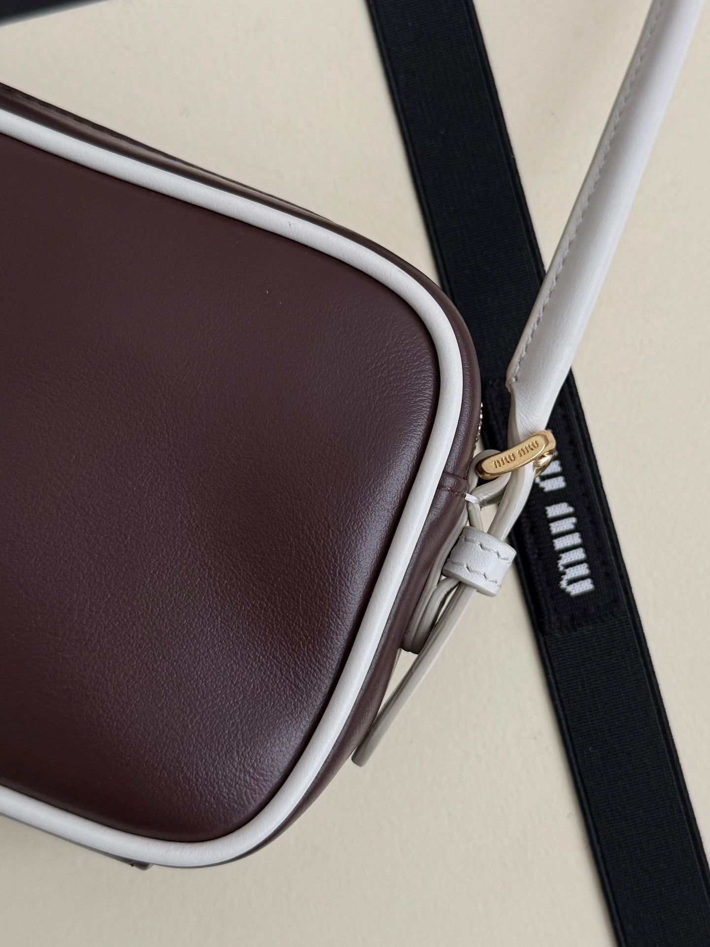 ＭＩ ＭＵ WANDER MATELASSÉ LEATHER TOTE BAG BROWN