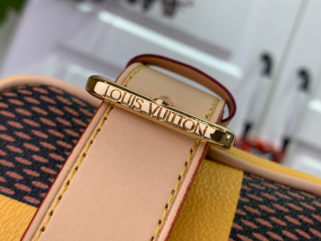 ＬＳ ＶＴＴＯＮ LOCKER DOPP KIT