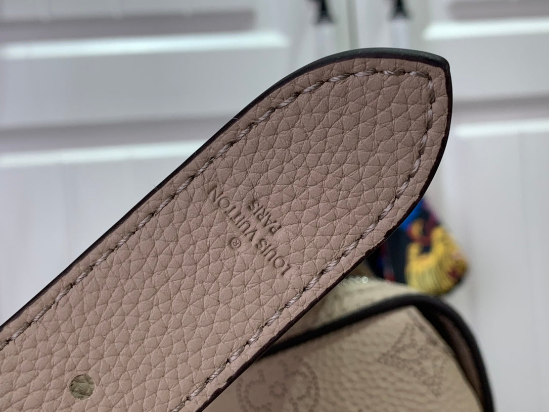 ＬＳ ＶＴＴＯＮ MAHINA HAND IT ALL BLACK/BEIGE/CREME