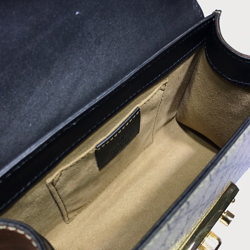 ＧＣＣＩPADLOCK SMALL SHOULDER BAG BLACK