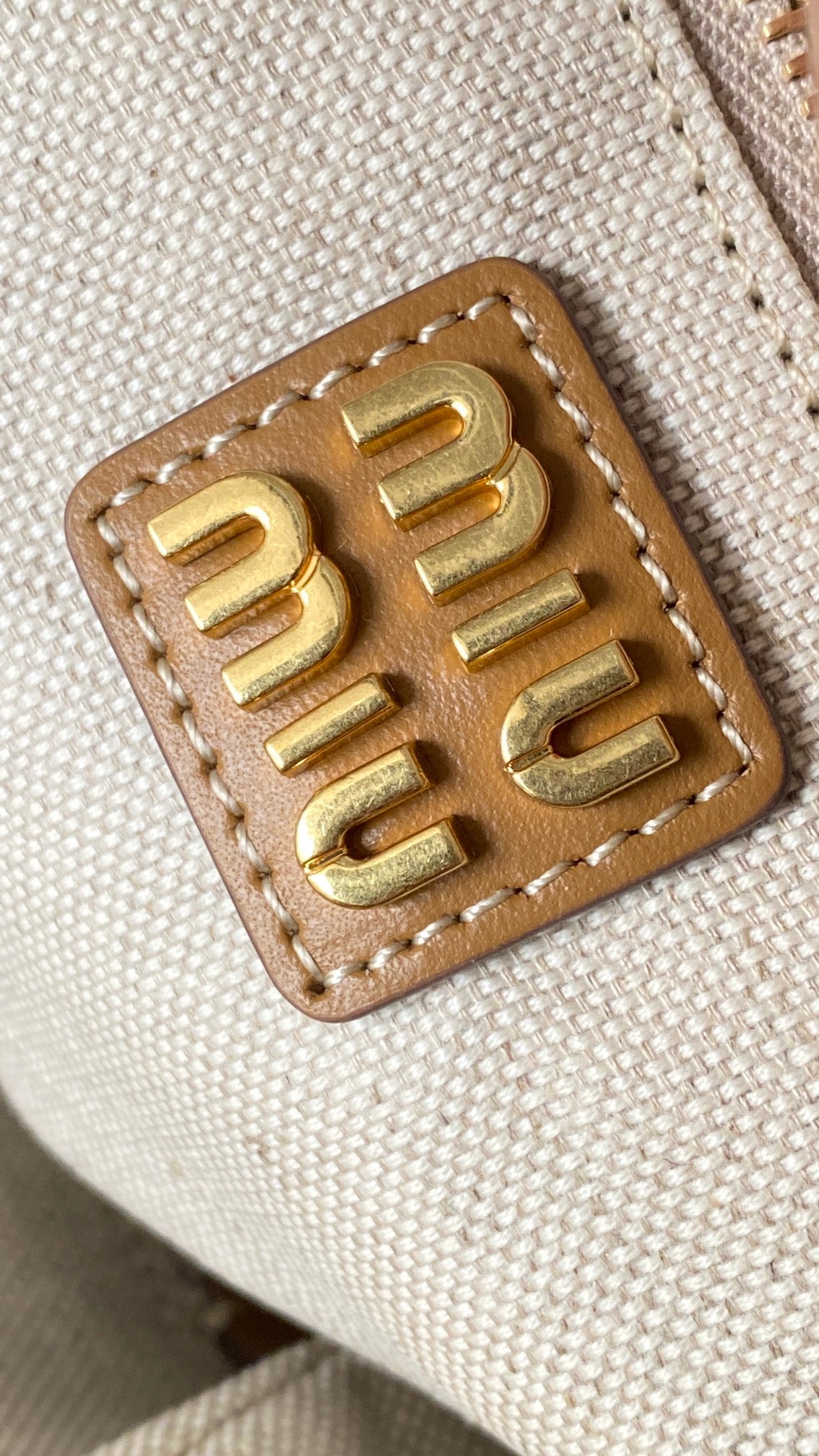 ＭＩ ＭＵ IVY LEATHER BAG COGNAC