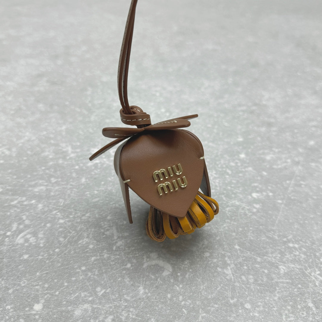 ＭＩ ＭＵ LEATHER TRICK COGNAC/OCHRE