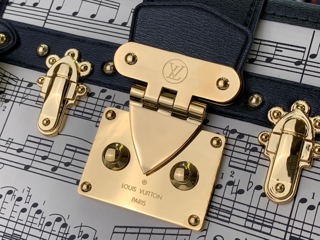 ＬＳ ＶＴＴＯＮ PETITE MALLE