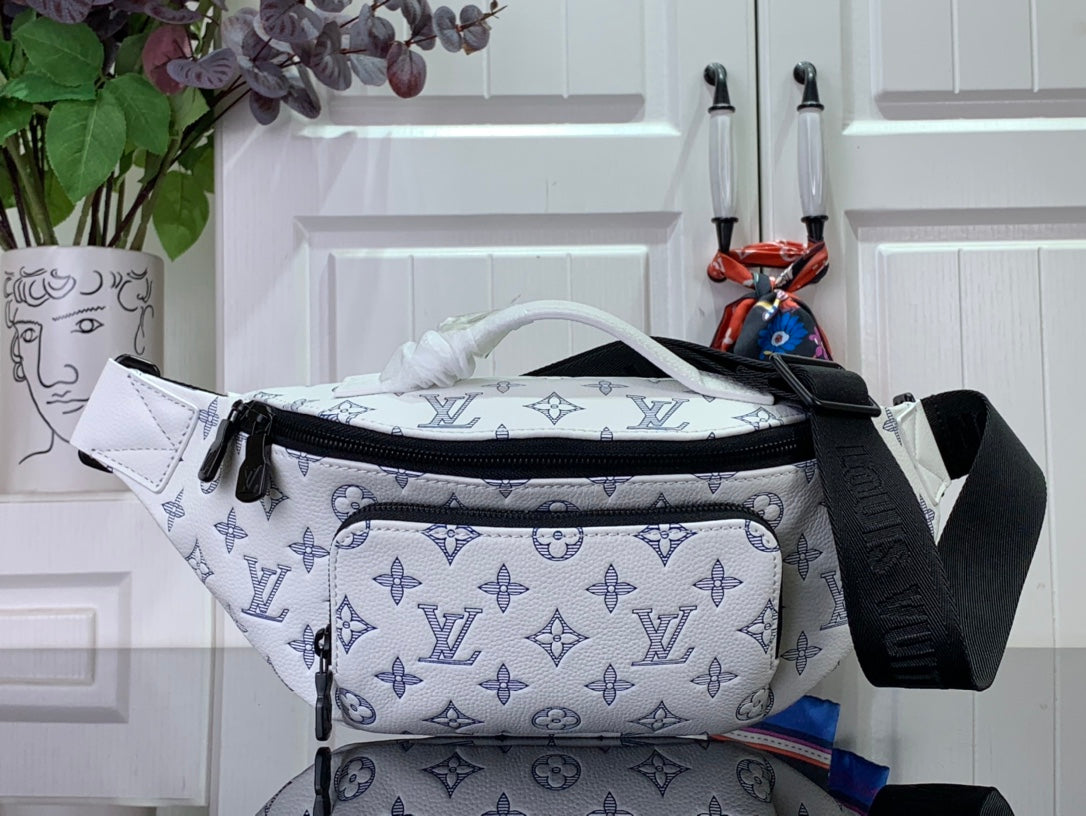 ＬＳ ＶＴＴＯＮ RUSH BUMBAG G65