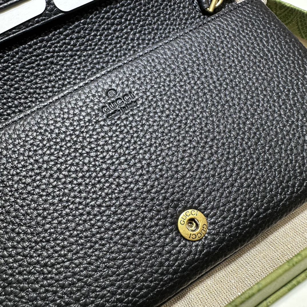 ＧＣＣＩMARMONT BLACK LEATHER WALLET ON CHAIN BLACK