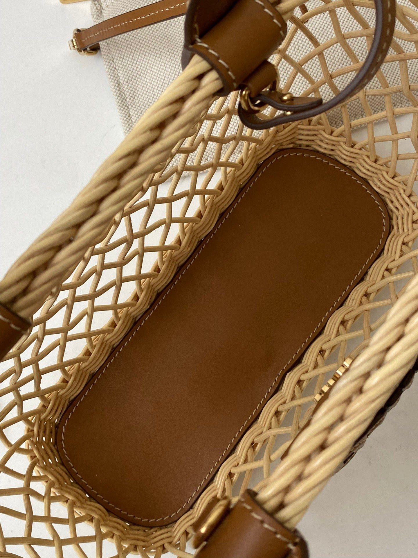 ＭＩ ＭＵ WOVEN FABRIC HANDBAG WITH LEATHER TRIM