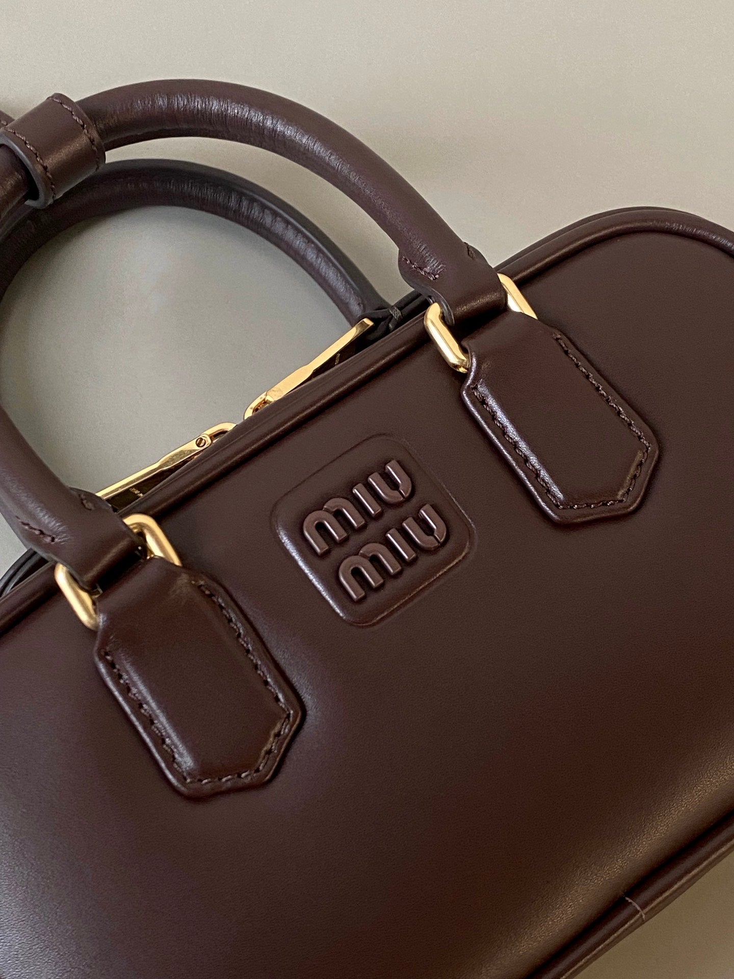 ＭＩ ＭＵ ARCADIE LEATHER MINI-BAG BRIARWOOD