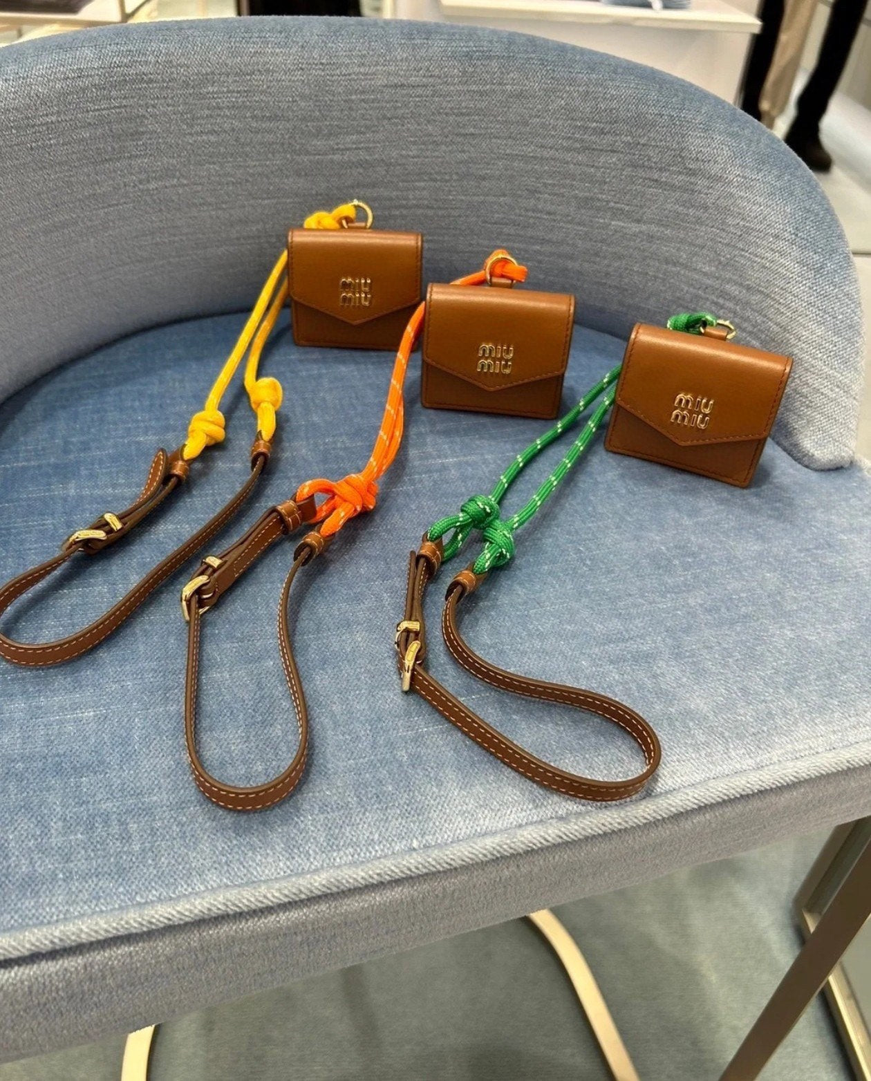 ＭＩ ＭＵ LEATHER SHOULDER WALLET ORANGE/GREEN/YELLOW