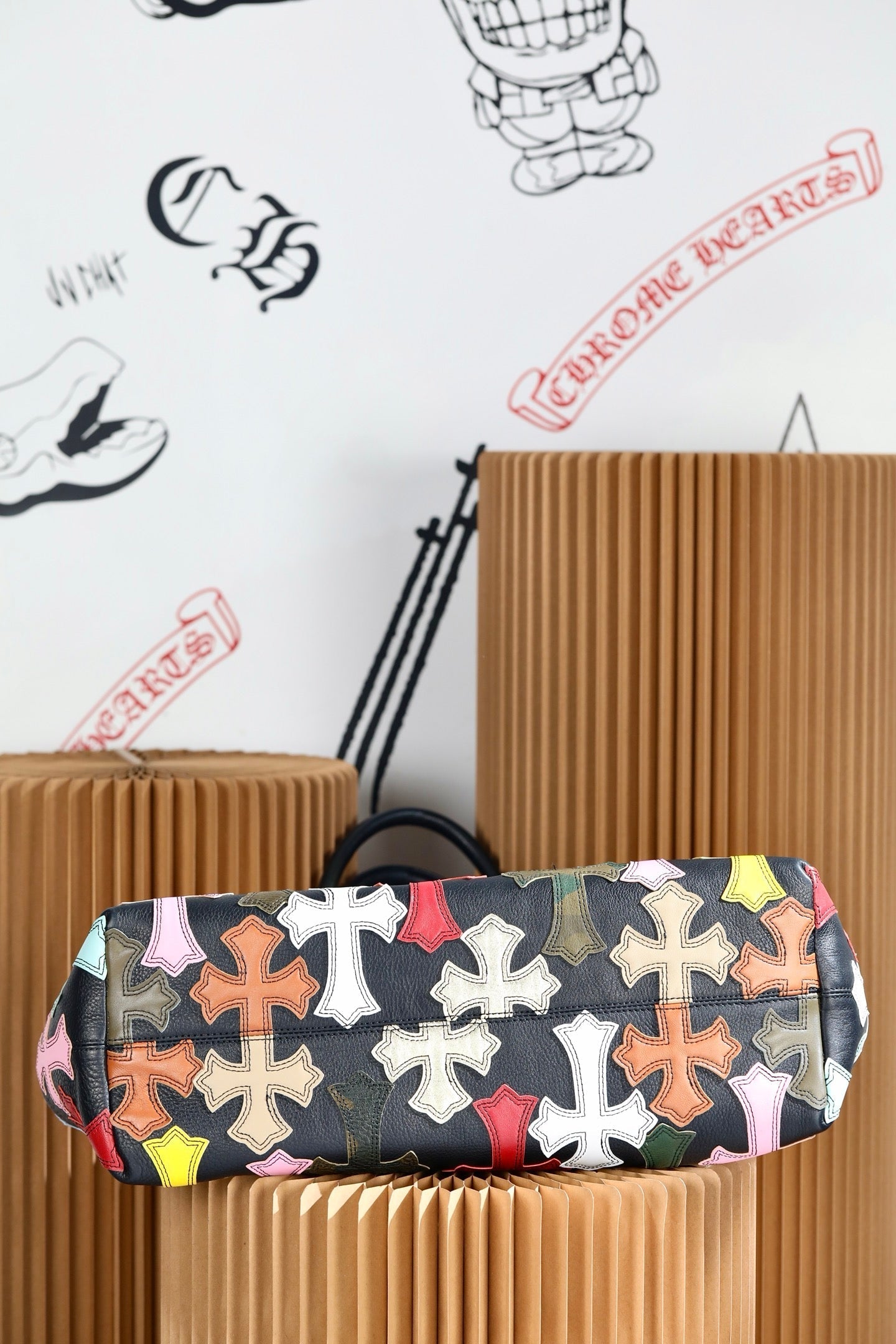 ＣＨＲＭ ＨＲＴＳ MULTICOLOR CROSS PATCH TOTE BAG BLACK