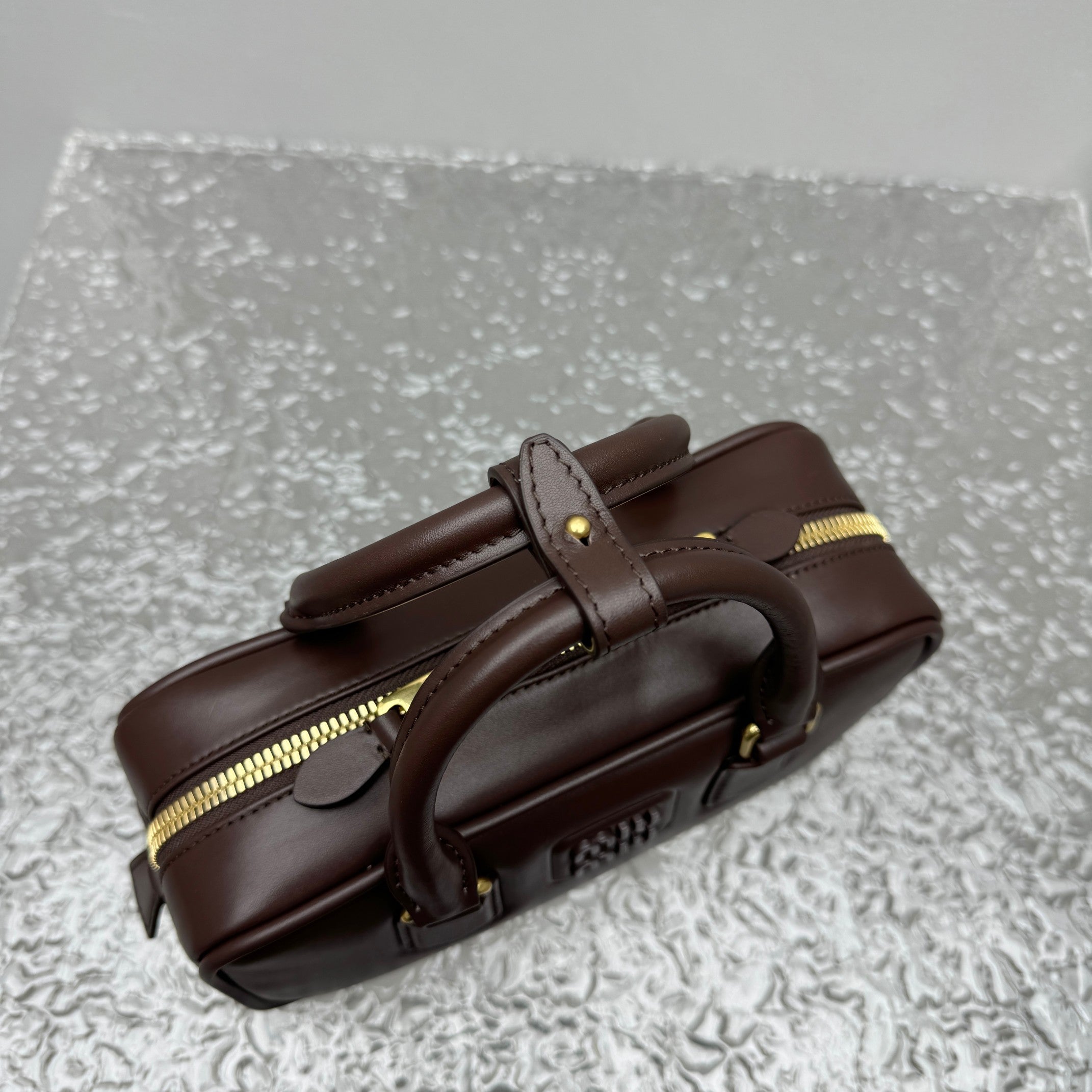 ＭＩ ＭＵ ARCADIE LEATHER BAG BRIARWOOD