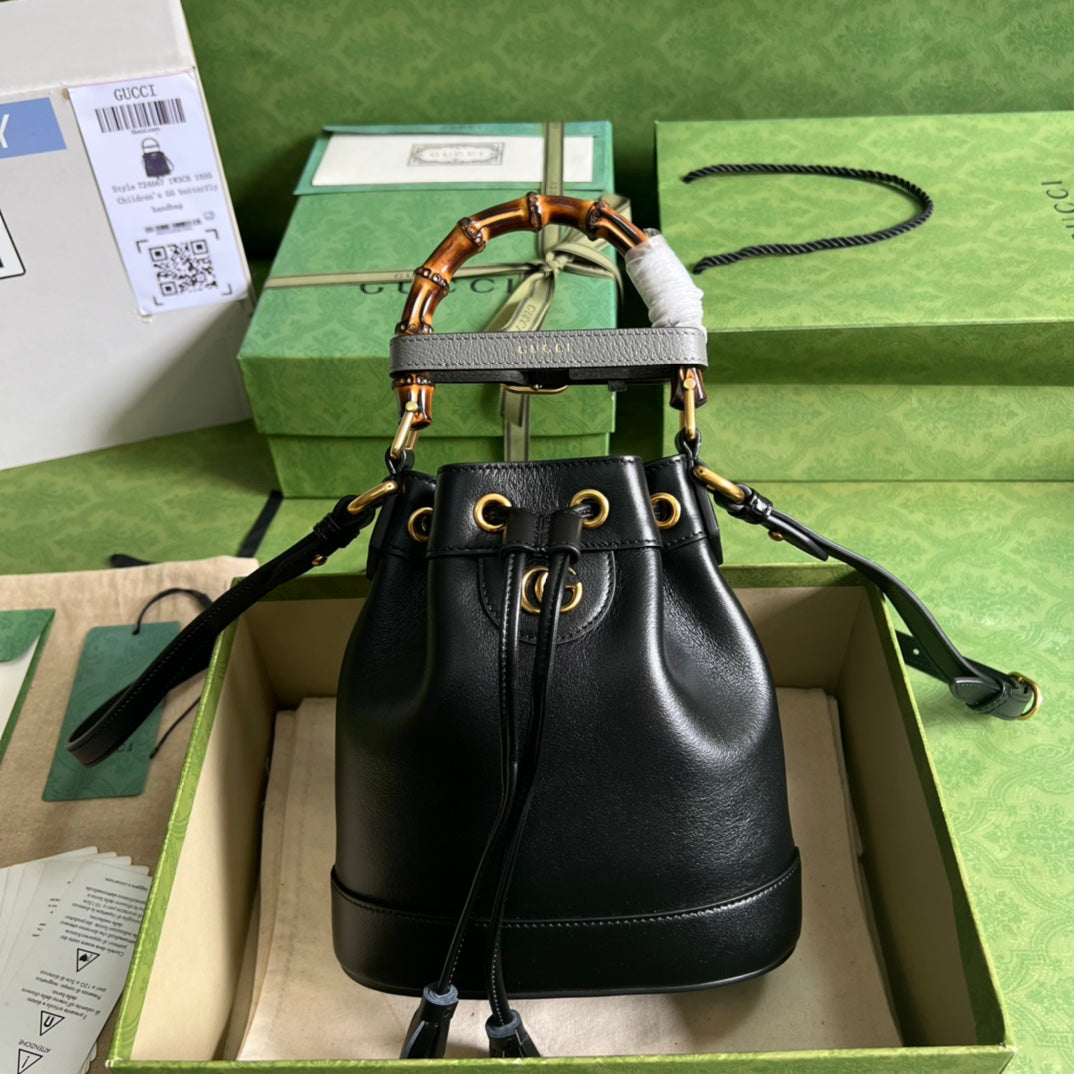 ＧＣＣＩDIANA MINI BUCKET BAG BLACK