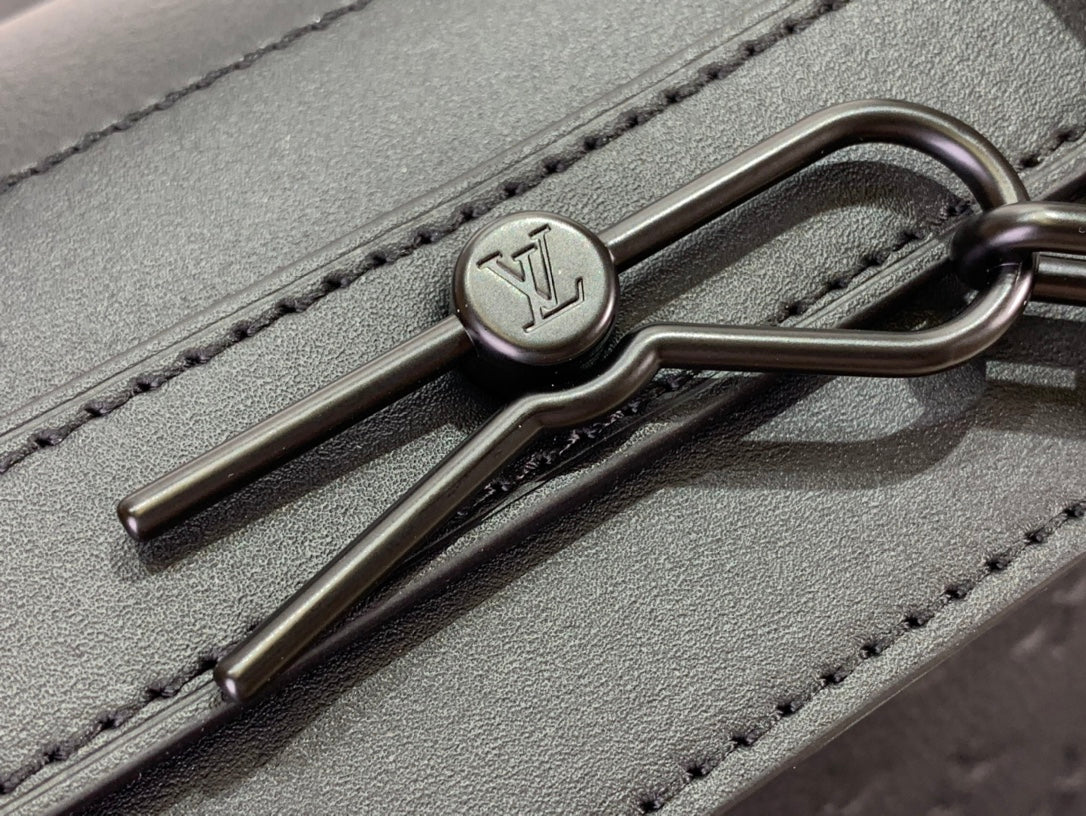 ＬＳ ＶＴＴＯＮ STEAMER PM BLACK