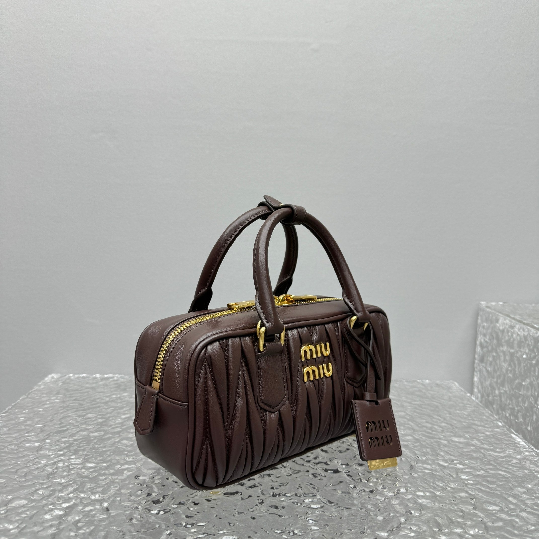 ＭＩ ＭＵ ARCADIE MATELASSÉ NAPPA LEATHER BAG BRIARWOOD