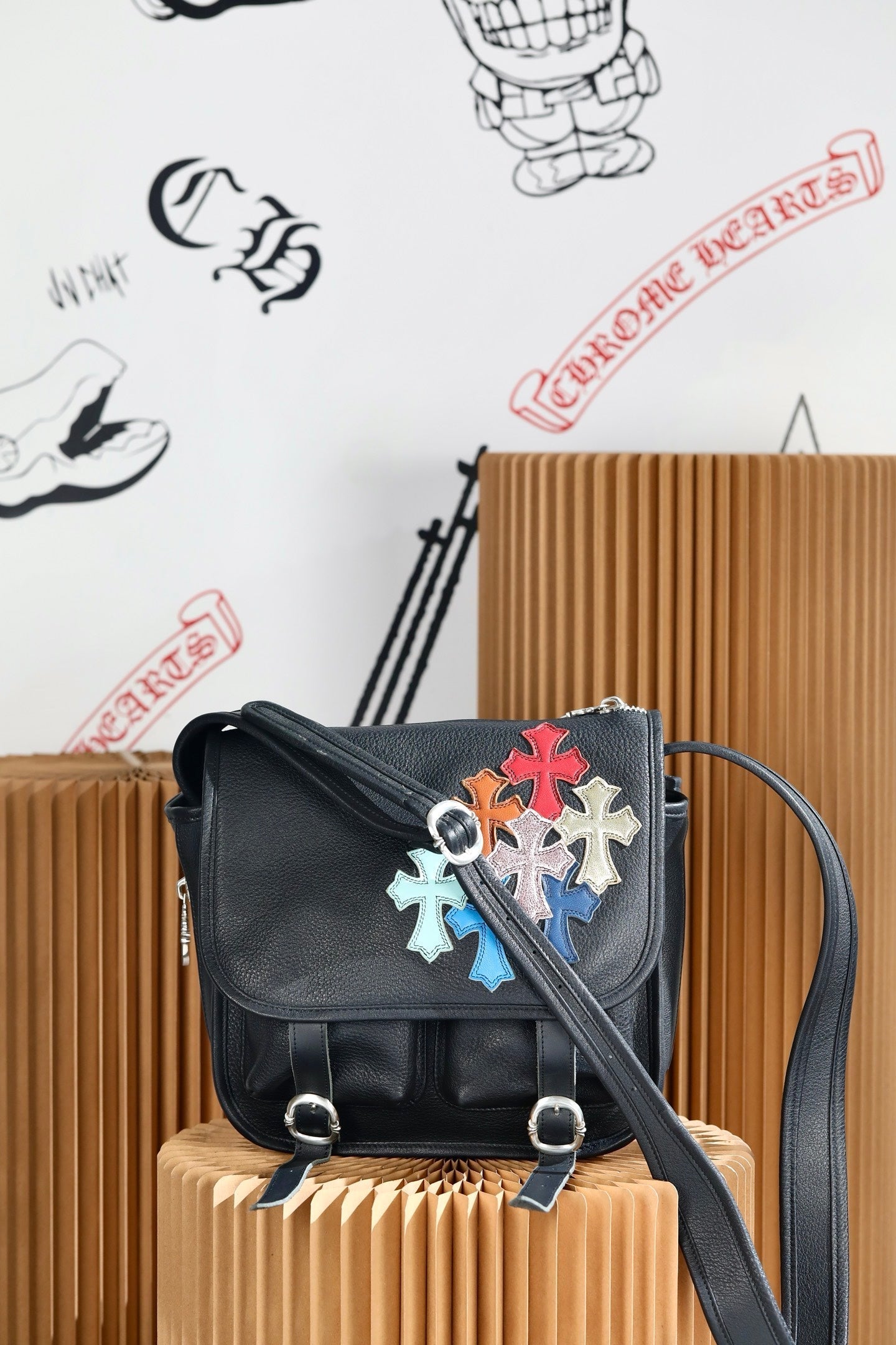 ＣＨＲＭ ＨＲＴＳ MULTICOLOR CROSS PATCH TINY SHOULDER BAG BLACK