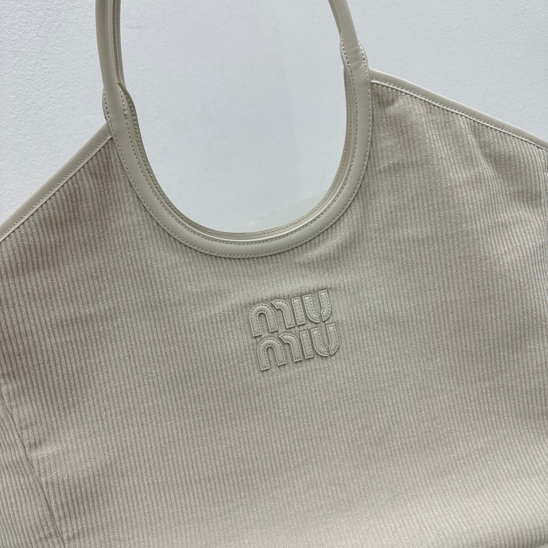 ＭＩ ＭＵ IVY CORDUROY HANDBAG CHALK