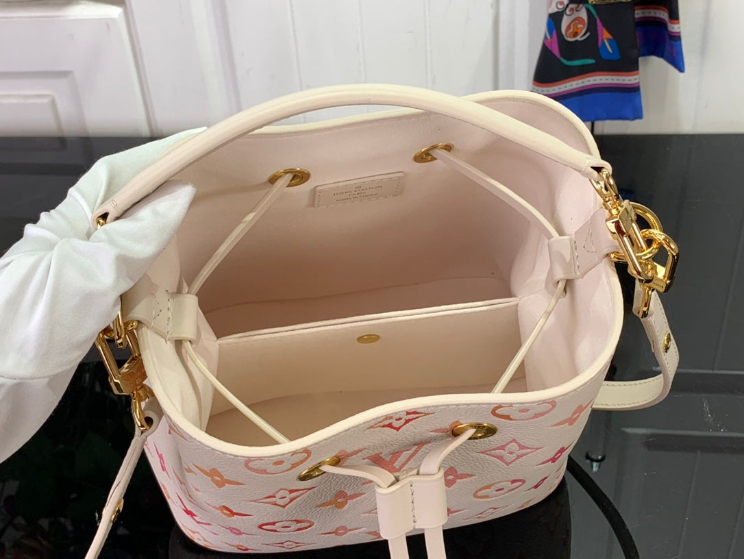 ＬＳ ＶＴＴＯＮ NÉONOÉ BB