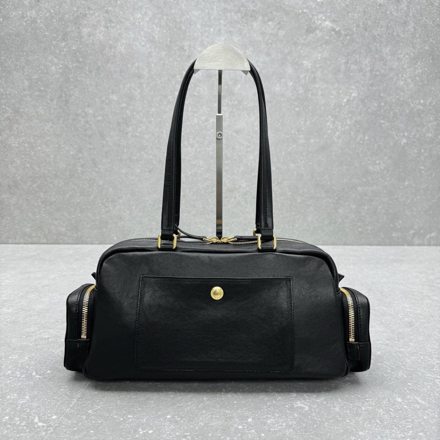 ＭＩ ＭＵ POCKET WASHED NAPPA LEATHER BAG BLACK