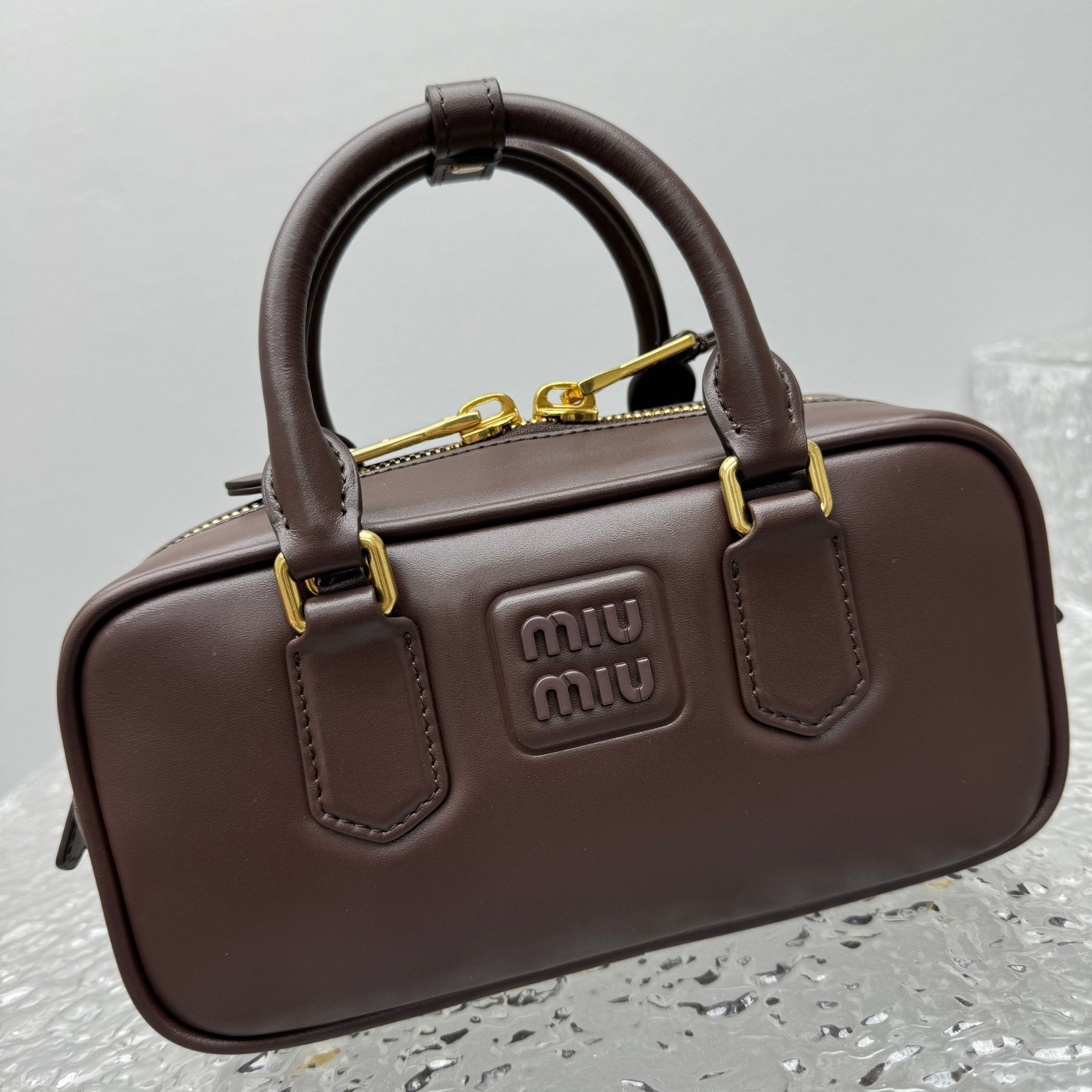 ＭＩ ＭＵ ARCADIE LEATHER BAG BRIARWOOD