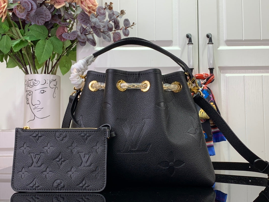 ＬＳ ＶＴＴＯＮ SUMMER BUNDLE BAG BLACK/BEIGE/UMBER