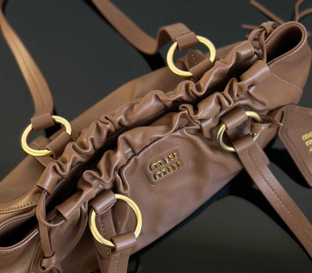 ＭＩ ＭＵ JOIE NAPPA LEATHER BAG OAK